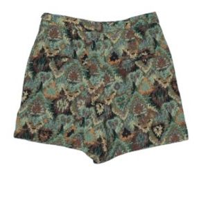 Cute dress shorts from Zara